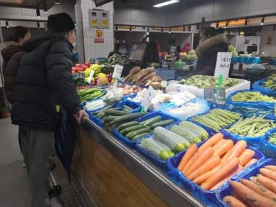 头水香椿鲜嫩上市，零售价创三年新低引尝鲜热潮